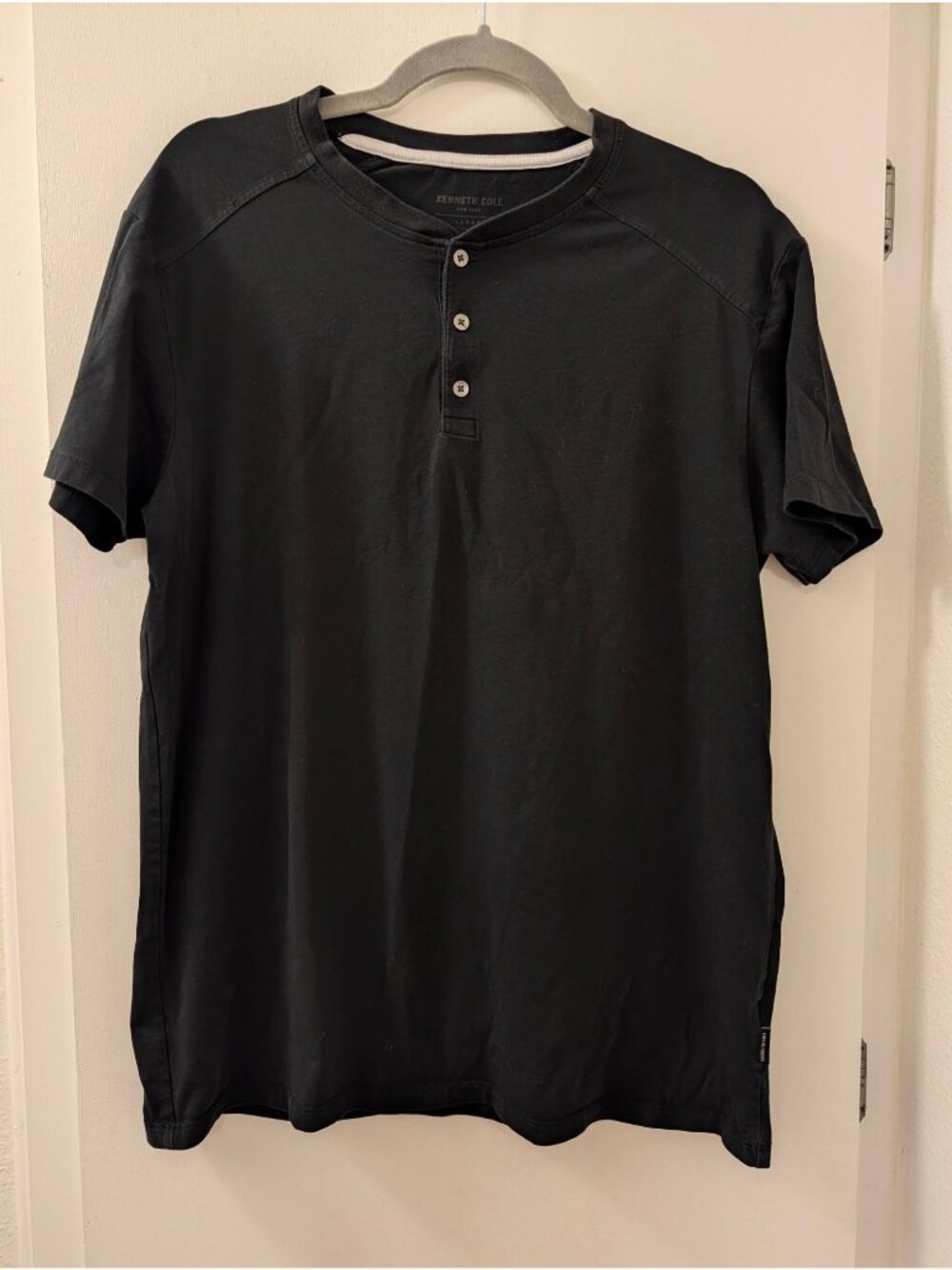 Kenneth Cole Black Henley Short-Sleeve Shirt Large 95% Cotton 5% Spandex Casual